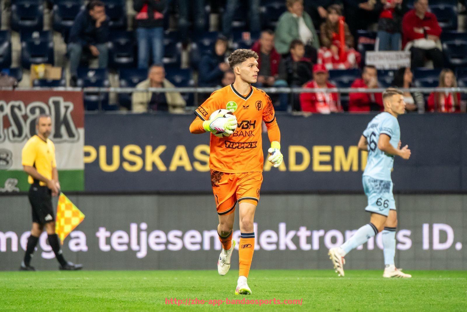 半岛体育app-法甲比赛重要瞬间回顾表：决定胜负的关键时刻