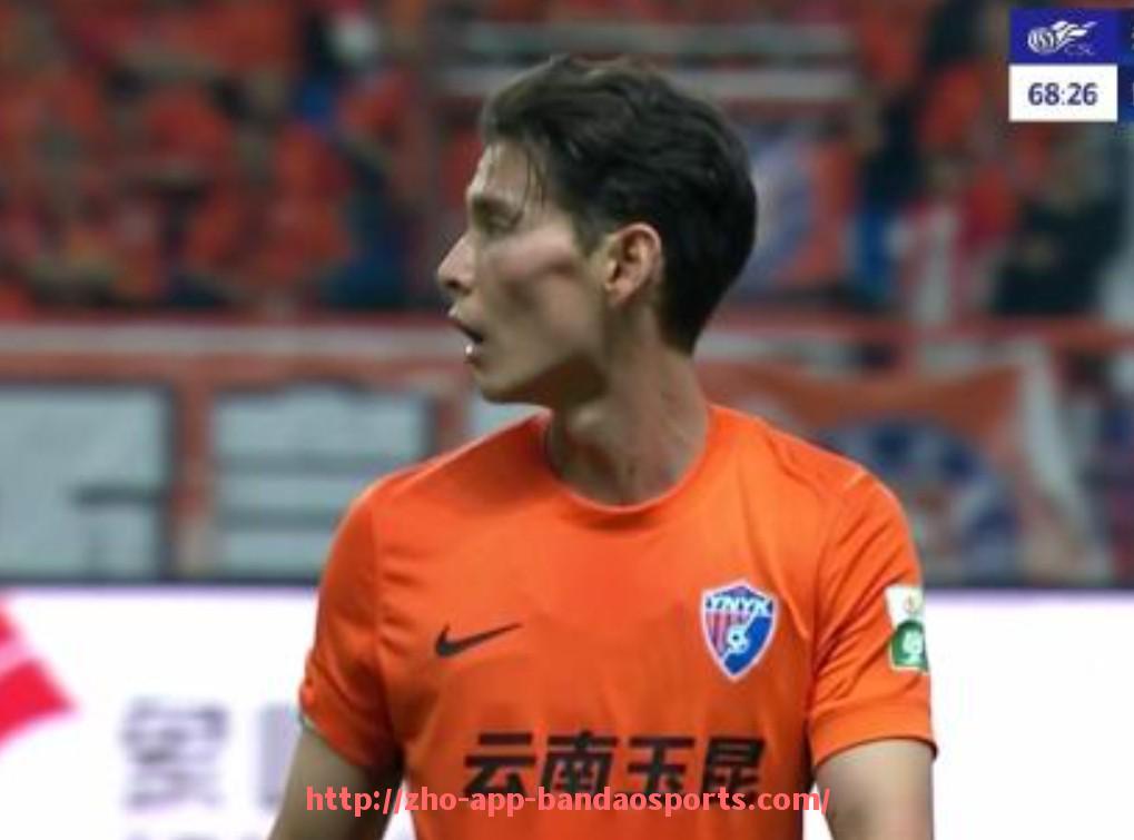 半岛体育app-伯恩茅斯现任英超教练介绍与战术风格分析